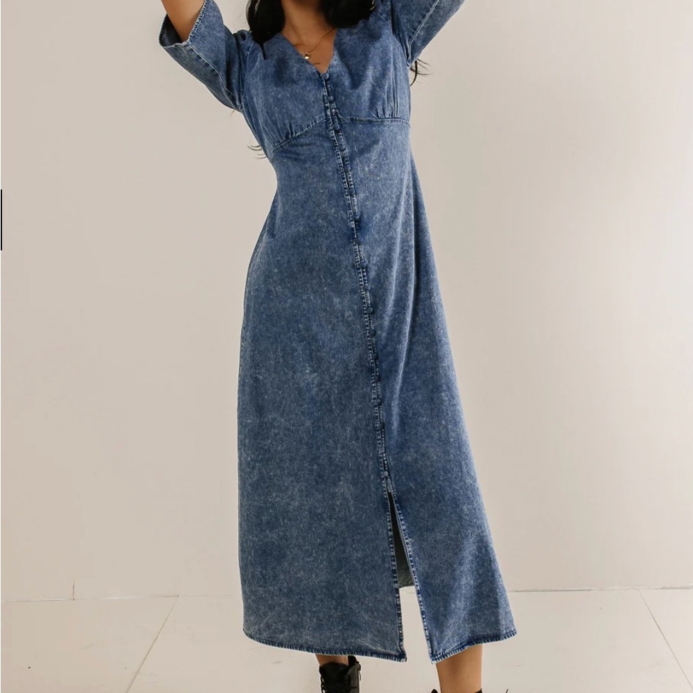 Denim midi dress. Size L but could tie to fit a medium! Never worn, tag removed